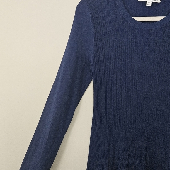 Elizabeth And James Textile Navy Blue Knit Fir Flare Dress Size M - Picture 4 of 9